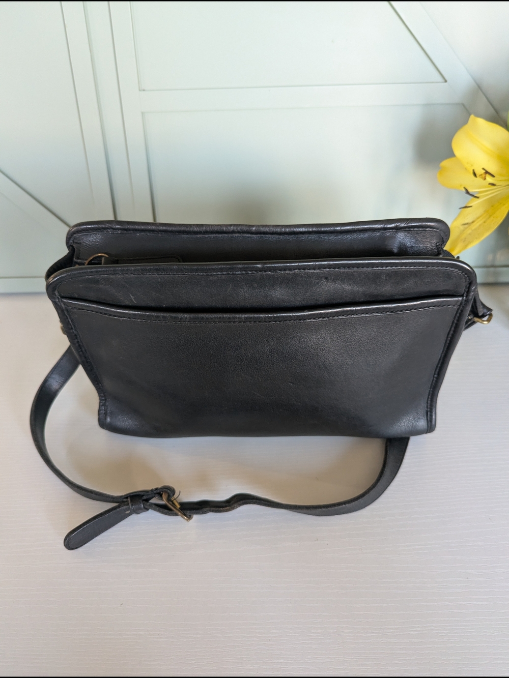 Vintage Coach Swagger Bag (Style 9931). It is a highly collectible the pre-1994 - Picture 2 of 12
